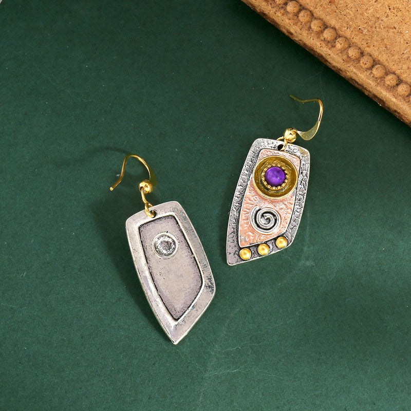 Brincos pendentes vintage estilo boémio, com formato simples e irregular, em metal com padrão gravado. joias para piercings na cartilagem, um presente perfeito para as mulheres.