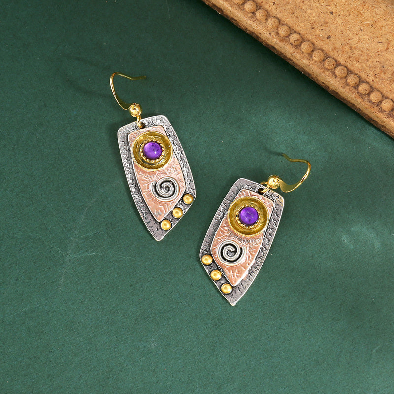 Brincos pendentes vintage estilo boémio, com formato simples e irregular, em metal com padrão gravado. joias para piercings na cartilagem, um presente perfeito para as mulheres.