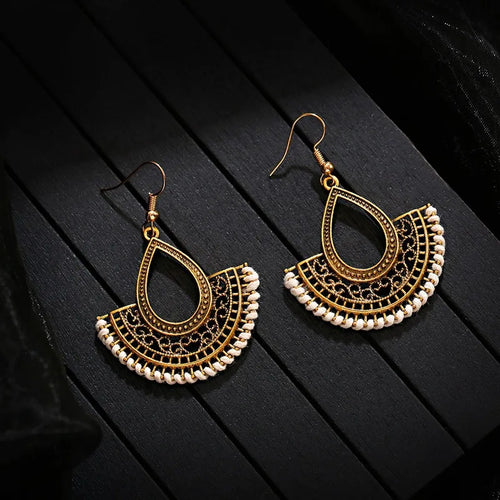 Brincos Jhumka Indianos Dourados Artesanais – Estilo Boho Vintage Turco