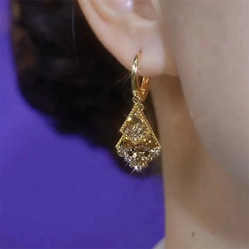 Brincos de pendente geométricos com zircónias brilhantes e requintadas, acessórios de joalharia femininos modernos e elegantes para casamentos e banquetes.