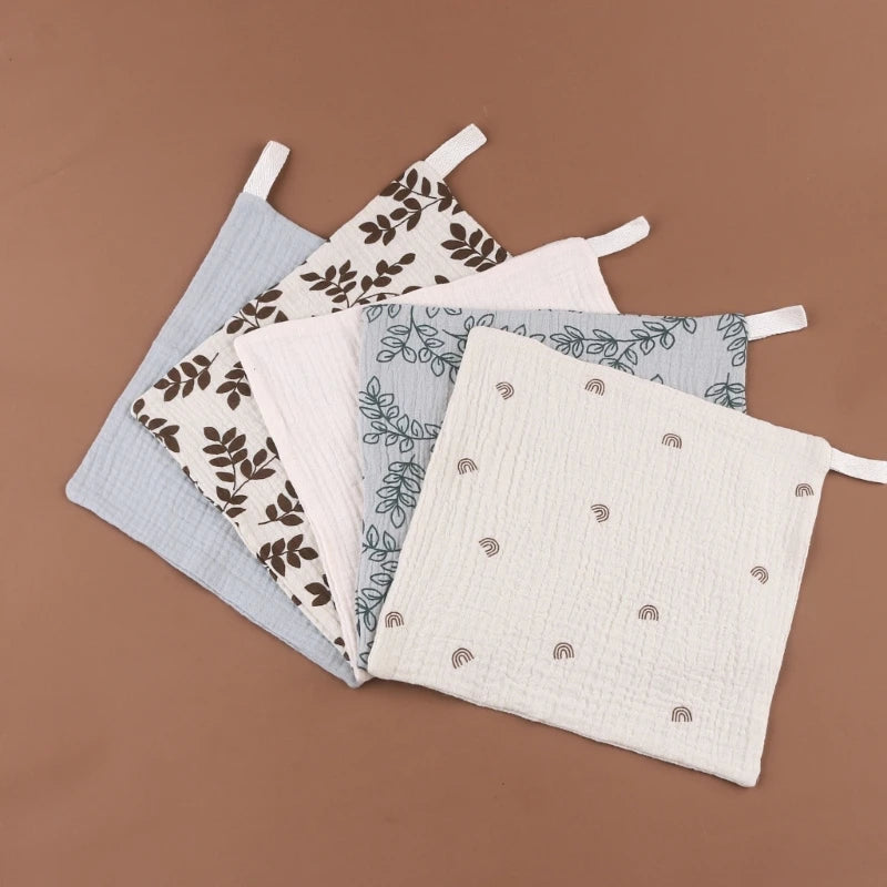Conjunto de 5 peças de toalhas de rosto quadradas de algodão para bebé, lenços macios de gaze absorvente, toalhas de alimentação para bebé, panos de ombro e toalhas de rosto.