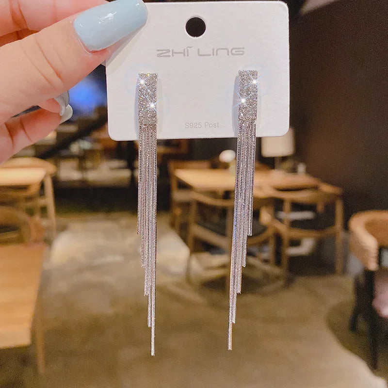 Elegantes brincos vintage em forma de gota de água com imitação de pérola, estilo irregular, para mulher. joias encantadoras e modernas, perfeitas para casamentos e aniversários.