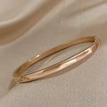 Bracelete Lisa Aço Dourado | Minimalista Tendência Presente Feminino