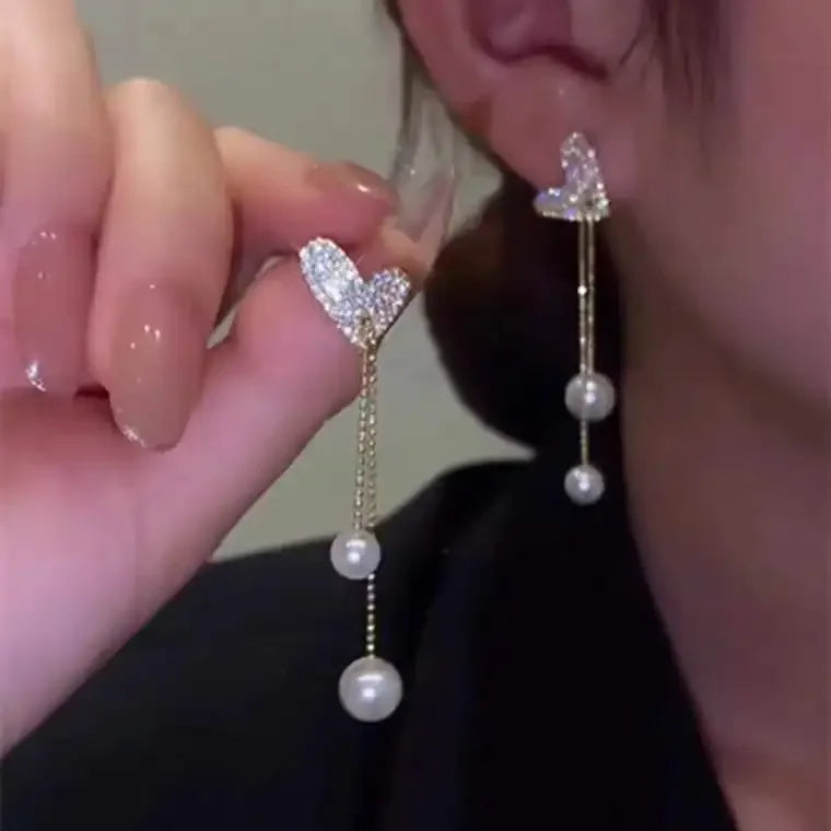 Elegantes brincos vintage em forma de gota de água com imitação de pérola, estilo irregular, para mulher. joias encantadoras e modernas, perfeitas para casamentos e aniversários.