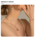 Colar Geométrico Dourado com Spikes | Meio Círculo Choker Moderno