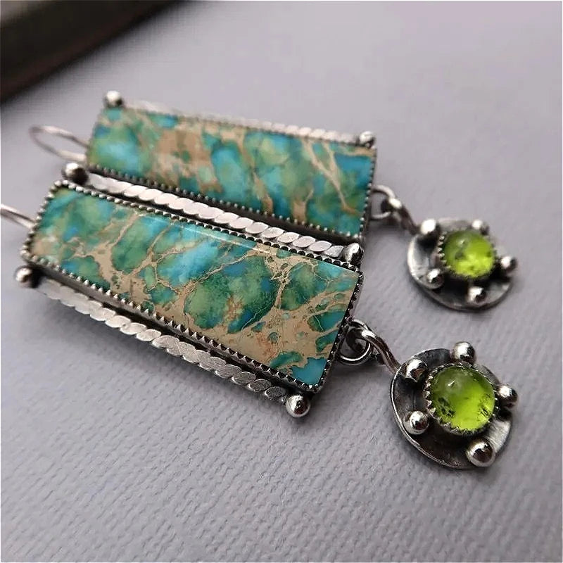Brincos vintage com pendente quadrado em turquesa sintética verde e zircónia sintética, estilo joalharia feminina banhada a prata para banquetes.