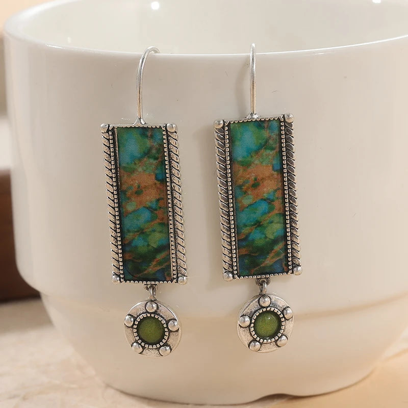 Brincos vintage com pendente quadrado em turquesa sintética verde e zircónia sintética, estilo joalharia feminina banhada a prata para banquetes.