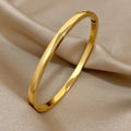 Bracelete Lisa Aço Dourado | Minimalista Tendência Presente Feminino