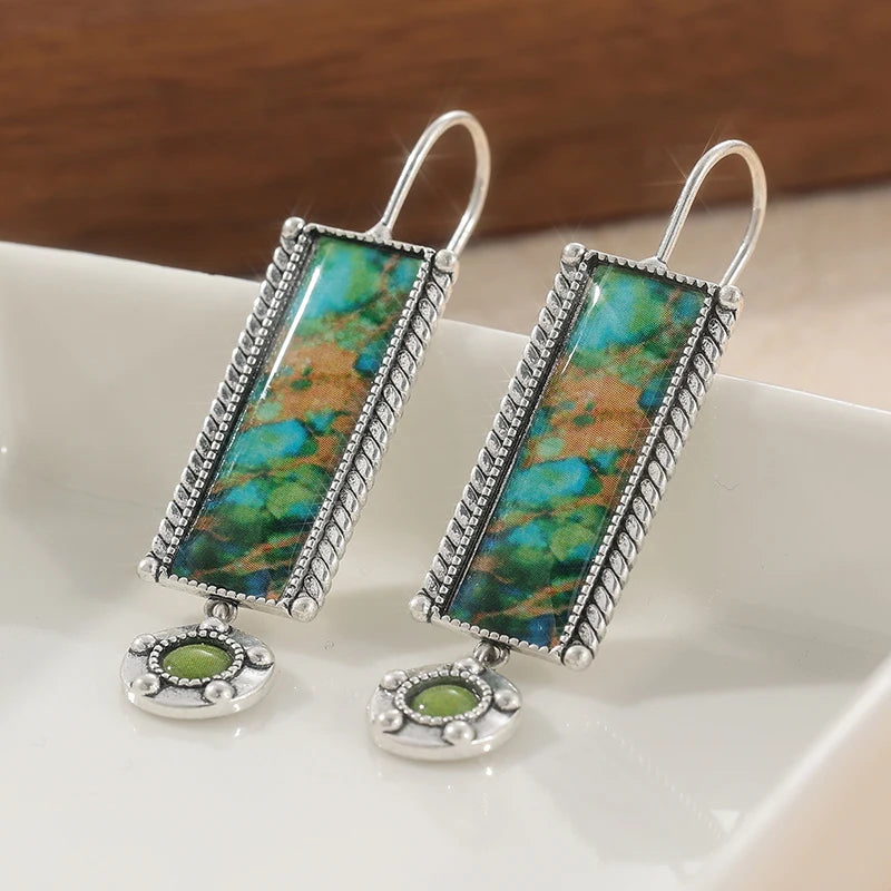 Brincos vintage com pendente quadrado em turquesa sintética verde e zircónia sintética, estilo joalharia feminina banhada a prata para banquetes.