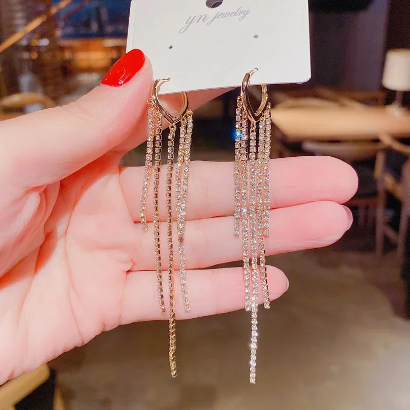Elegantes brincos vintage em forma de gota de água com imitação de pérola, estilo irregular, para mulher. joias encantadoras e modernas, perfeitas para casamentos e aniversários.