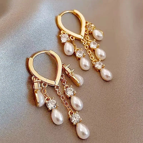 Brincos de Pérola com Borla – Luxo Leve e Elegante para Festas e Eventos
